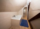 Badezimmer mit Badewanne